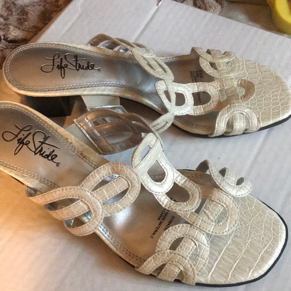 Heeled sandals - Picture 2 of 6